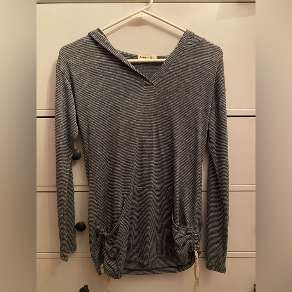 Striped black and white sweater with hood Ginger G brand